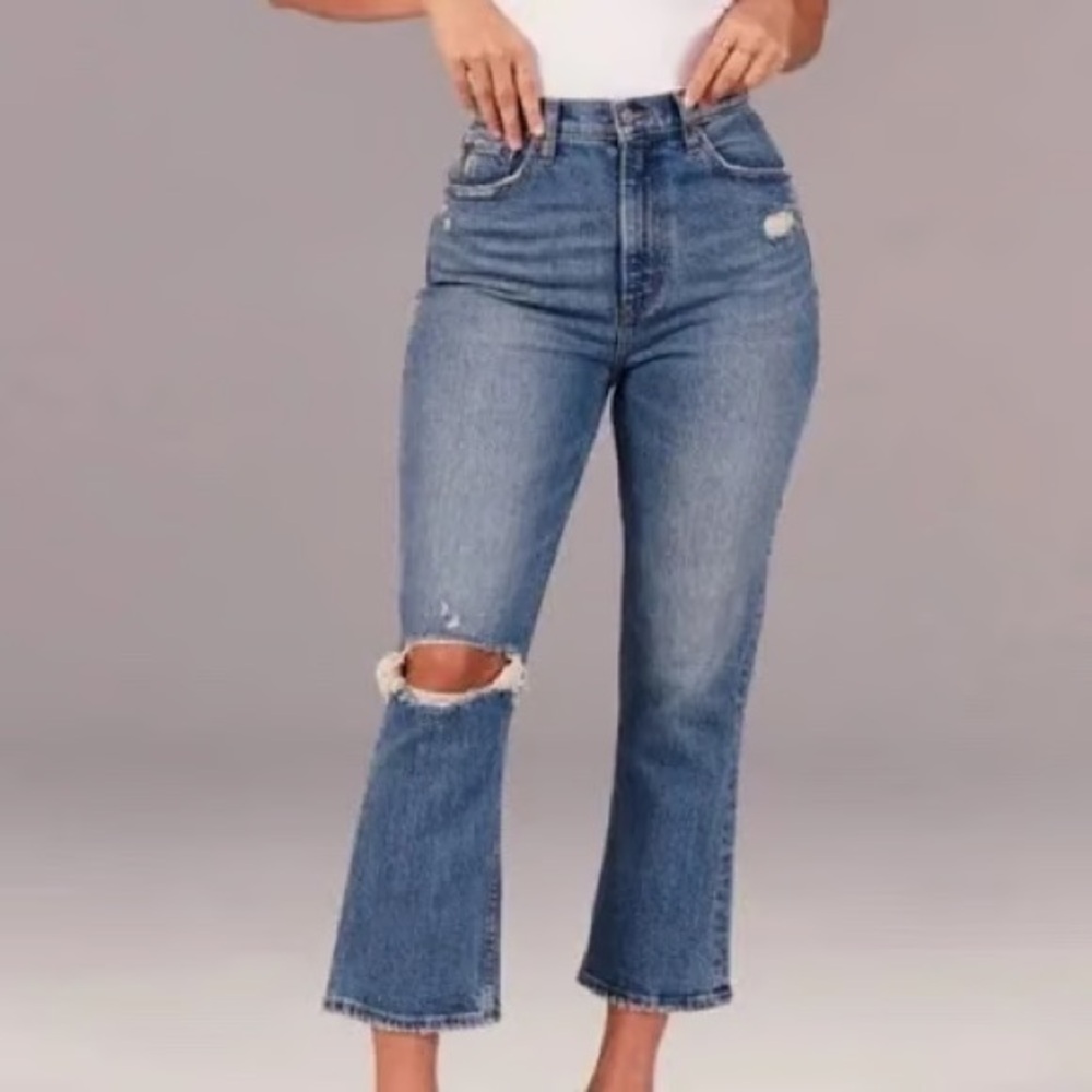 Abercrombie & Fitch Kick Flare Ultra High Rise